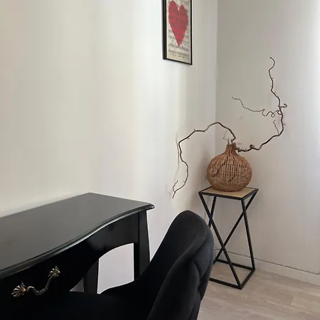 Apartment Eufonia Vinyl Friendly Rome